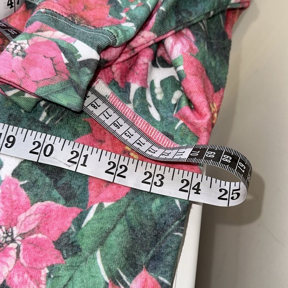 Wildfox Holiday Sweatshirt NWOT - Picture 9 of 10